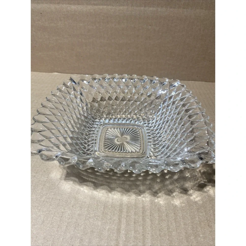 Vintage Indiana Glass Square Candy Nut Dish, Diamond‎ Point